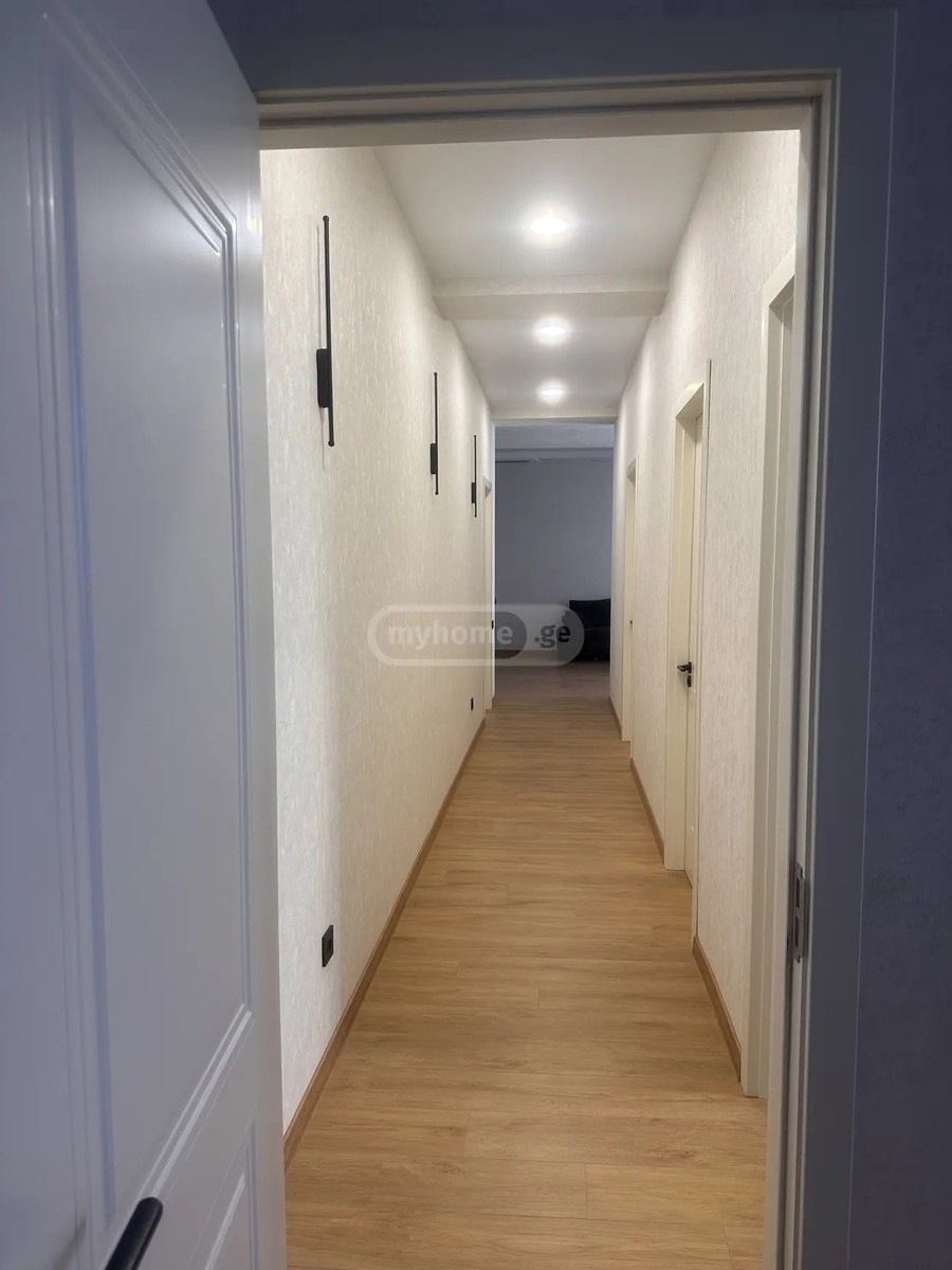 თეიმურაზ I ქ. 18 - 5 rooms