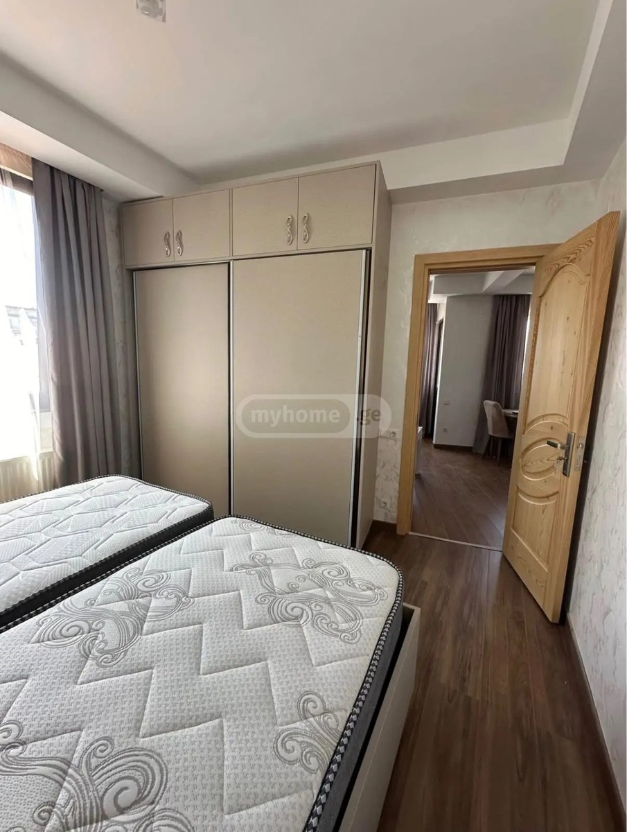 ჭავჭავაძე ი. ქ. 11 - 3 rooms