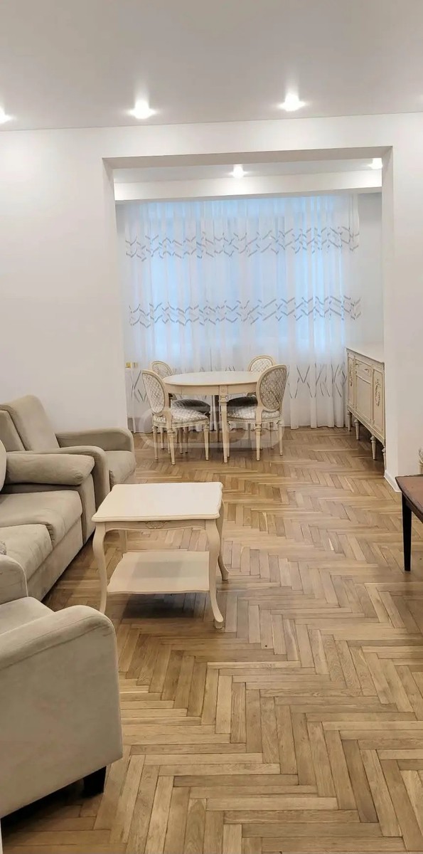 ვაჟა-ფშაველას ქ. 5 - 3 rooms
