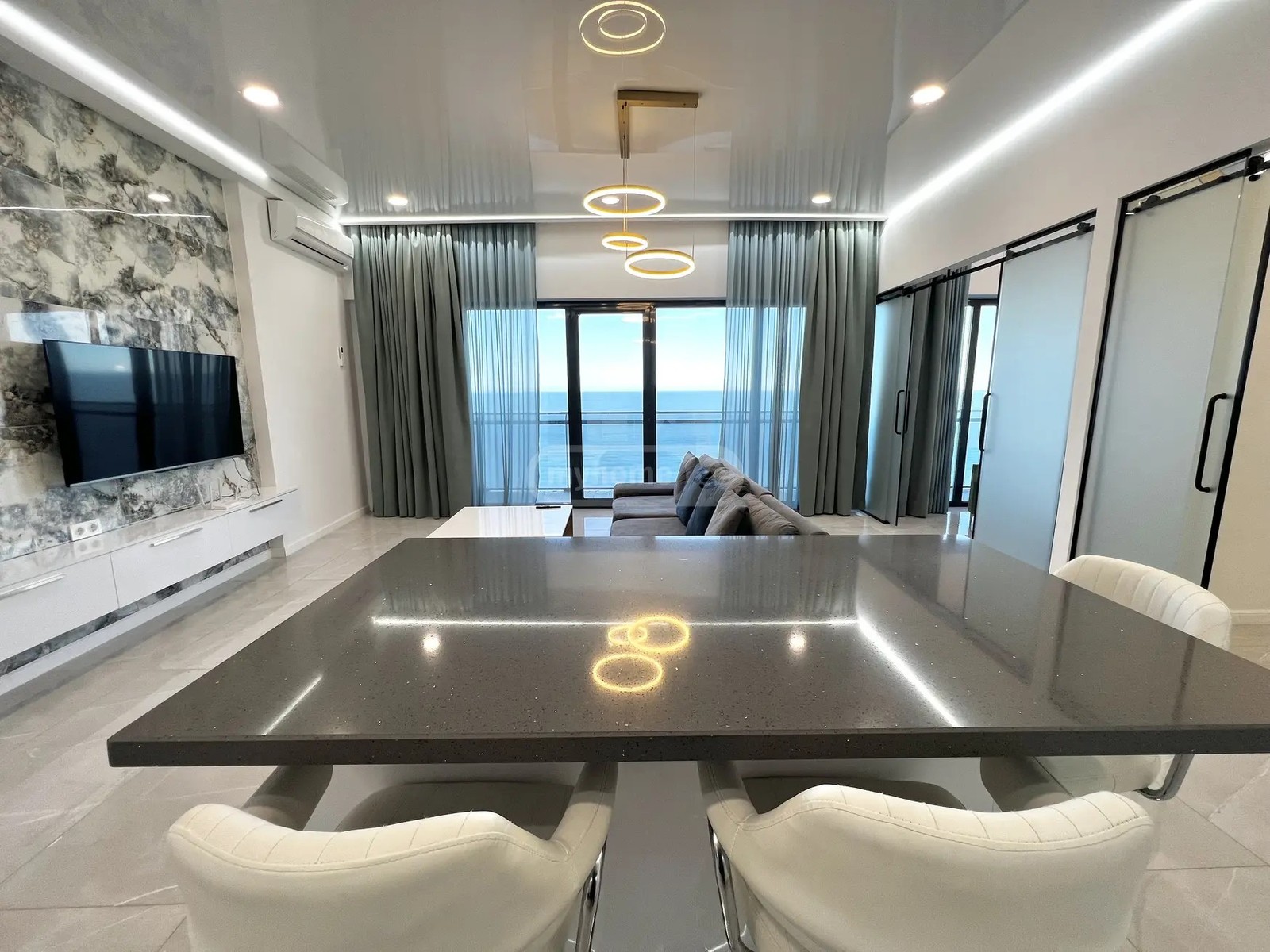 ლეხ და მარია კაჩინსკების ქუჩა 3 - 3 rooms