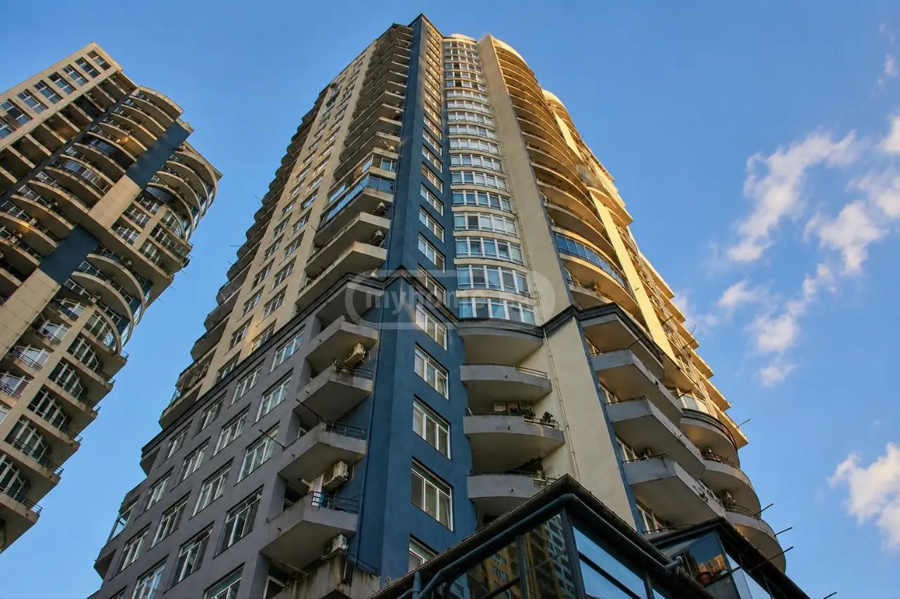 აბუსერიძე ტ. ქ. 5 - 1 rooms