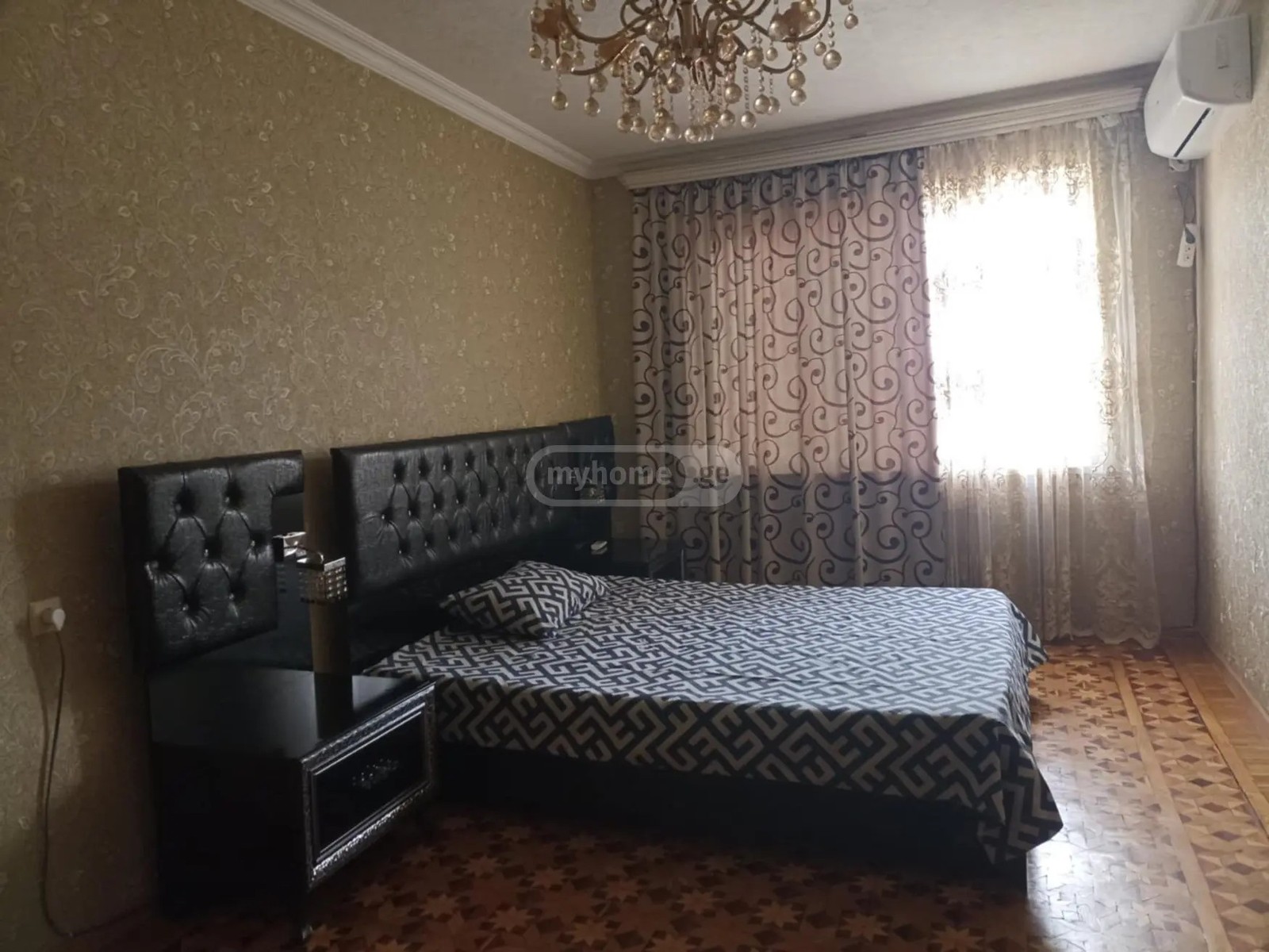 ბუხაიძის ქ.  - 4 rooms