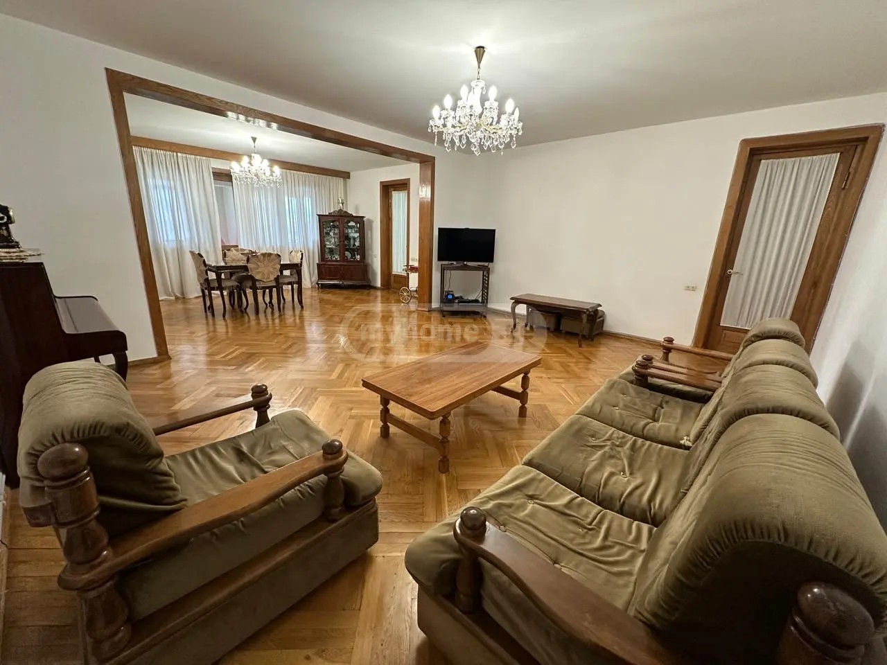 ფანასკერტელ-ციციშვილის ქ. 1 - 6 rooms
