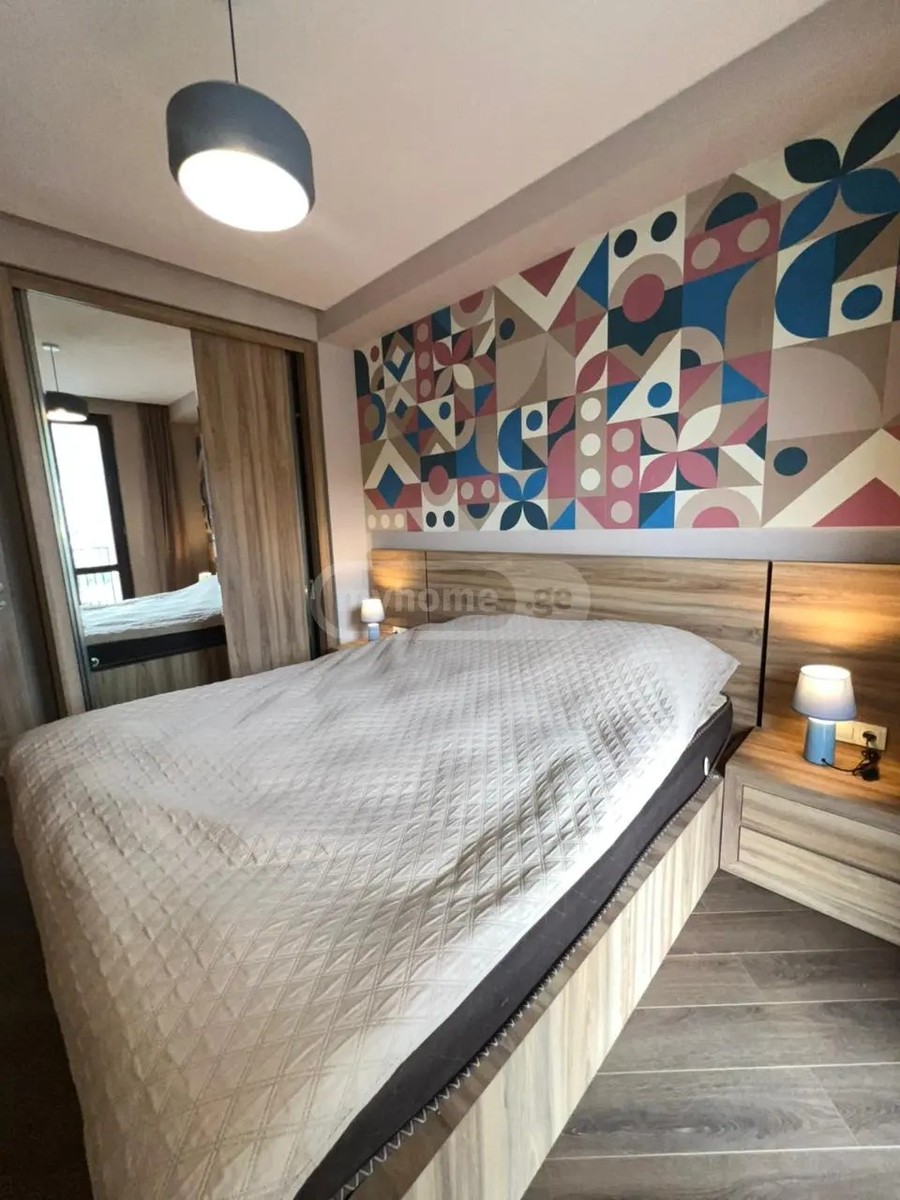 ბერი გაბრიელ სალოსის გამზ. 33 - 3 rooms