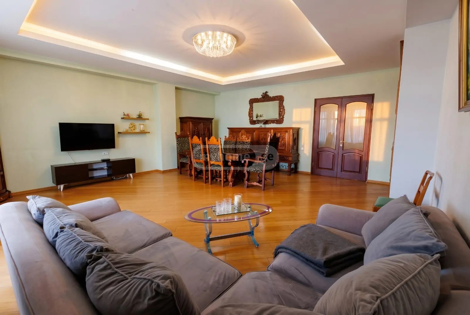 ბარნოვი ვ. ქ. 42ა - 5 rooms