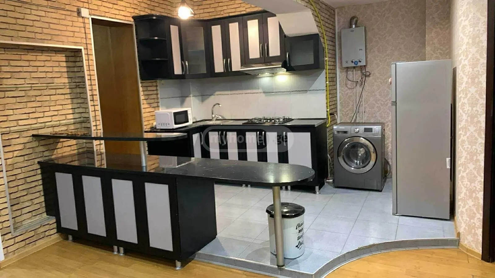 აბასთუმანის ქუჩა 8 - 5 rooms