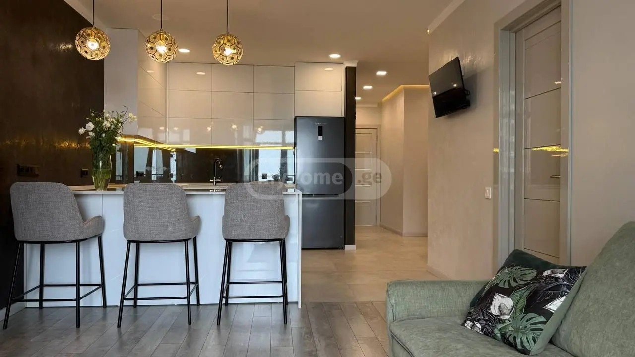 კაჩინსკი ლ. და მ. ქ.  - 4 rooms