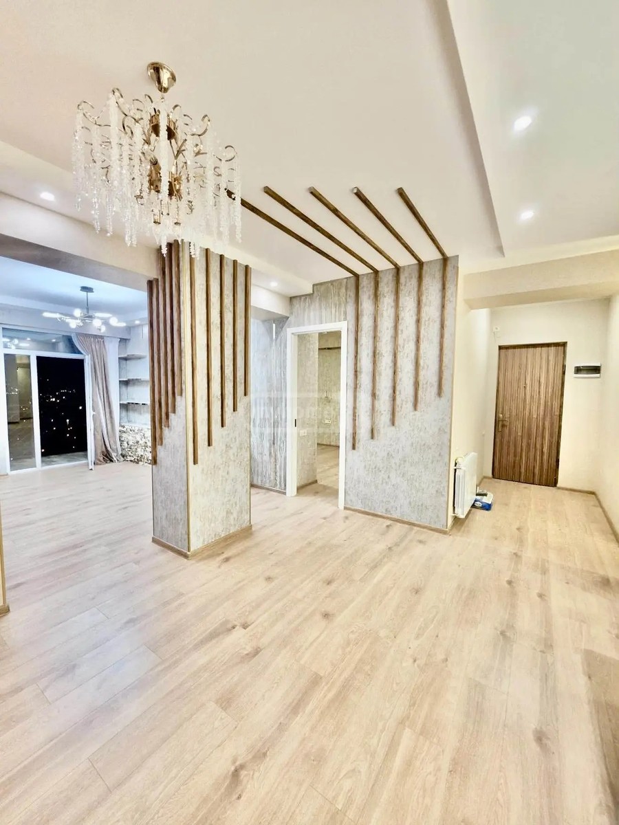 გმირი კურსანტების ქ. 5 - 4 rooms