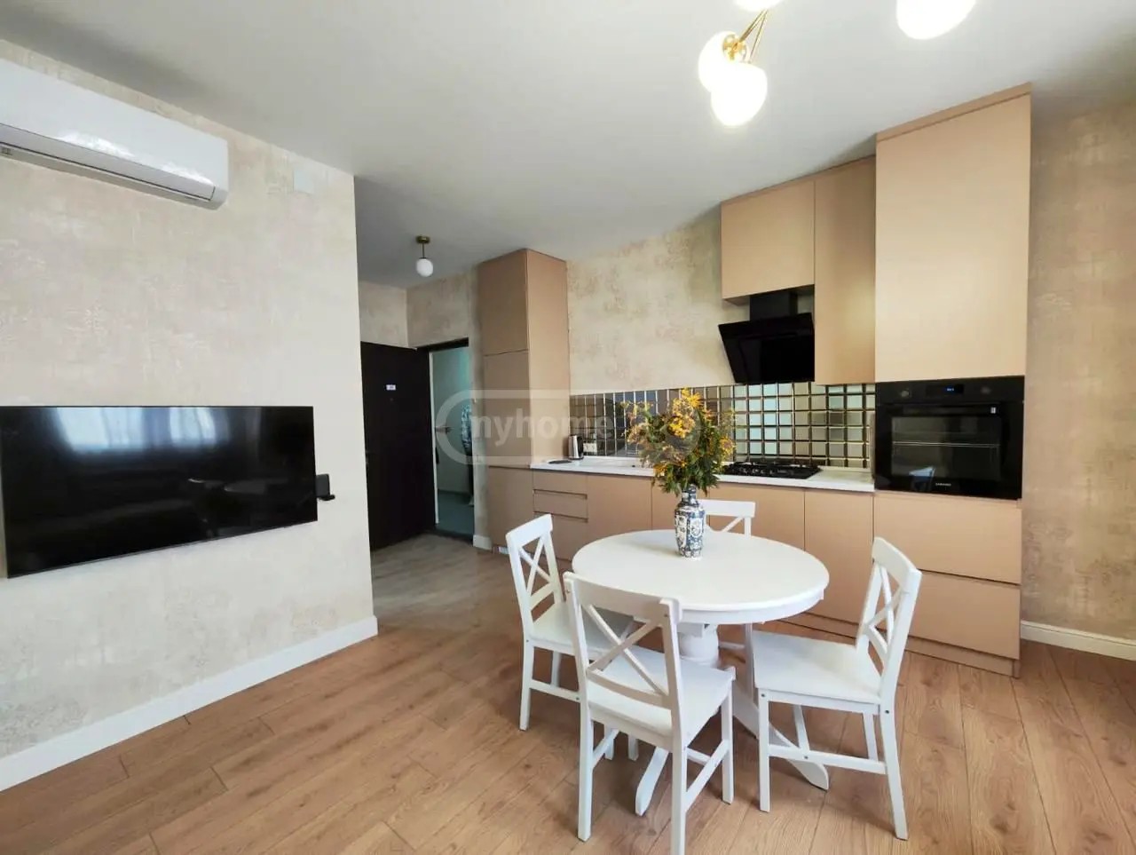 26 მაისის ქ. 50 - 3 rooms