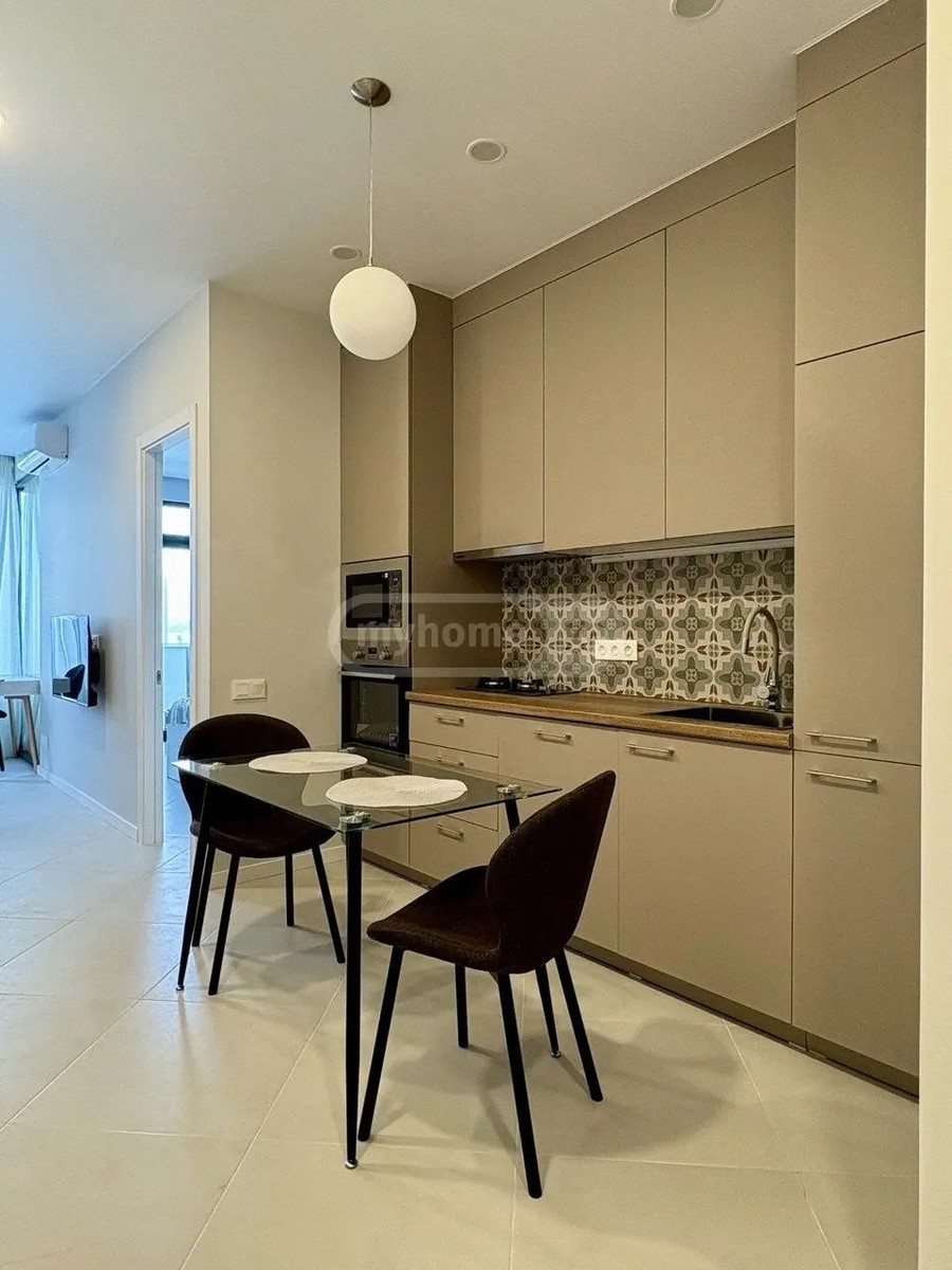 ანგისის ქ. 82 - 2 rooms
