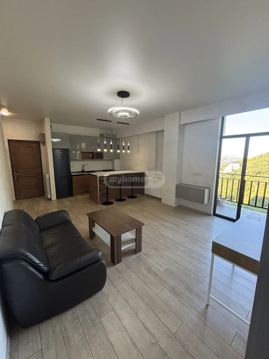 ჟვანია ნ. ქ. 73 - 3 rooms