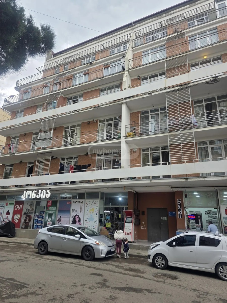 დვალის ქ. 15 - 3 rooms