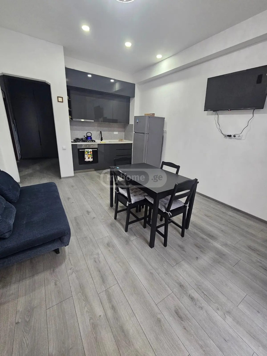 ბერი გაბრიელ სალოსის გამზ. 146 - 2 rooms
