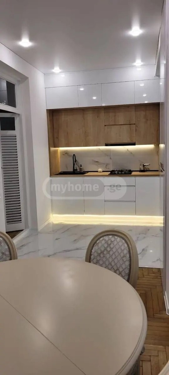 ვაჟა-ფშაველას ქ.  - 4 rooms