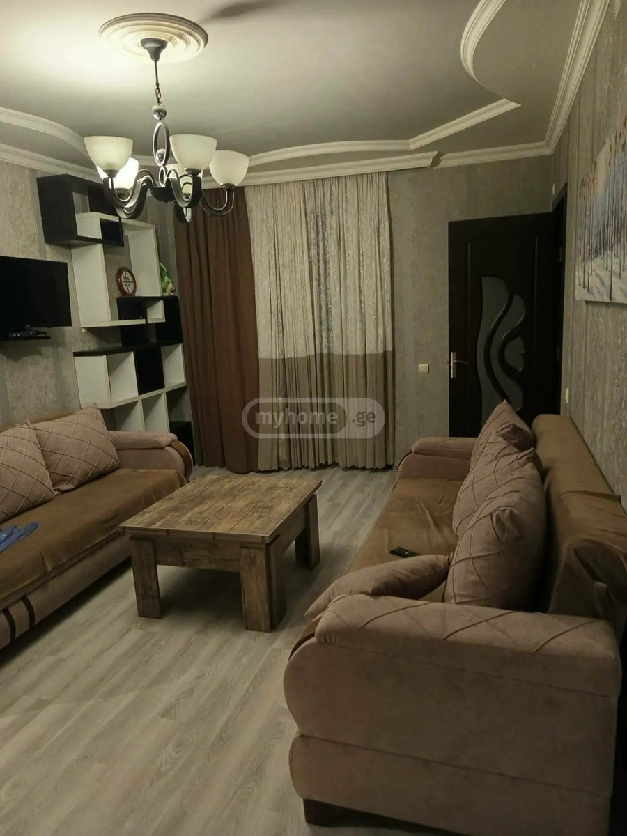 მაიაკოვსკი ვლ. ქ.  - 3 rooms