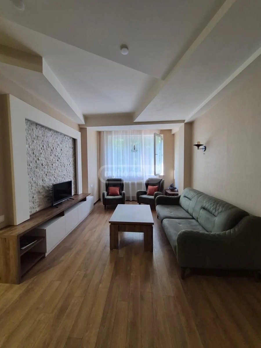 თინათინის  ქ.  - 2 rooms
