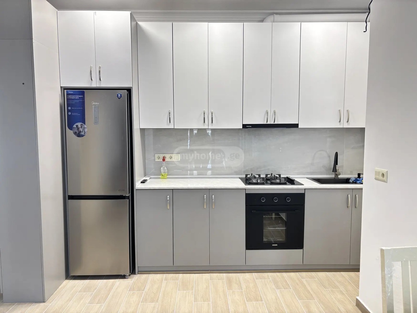 ვეფხისტყაოსნის ქ. 32 - 3 rooms