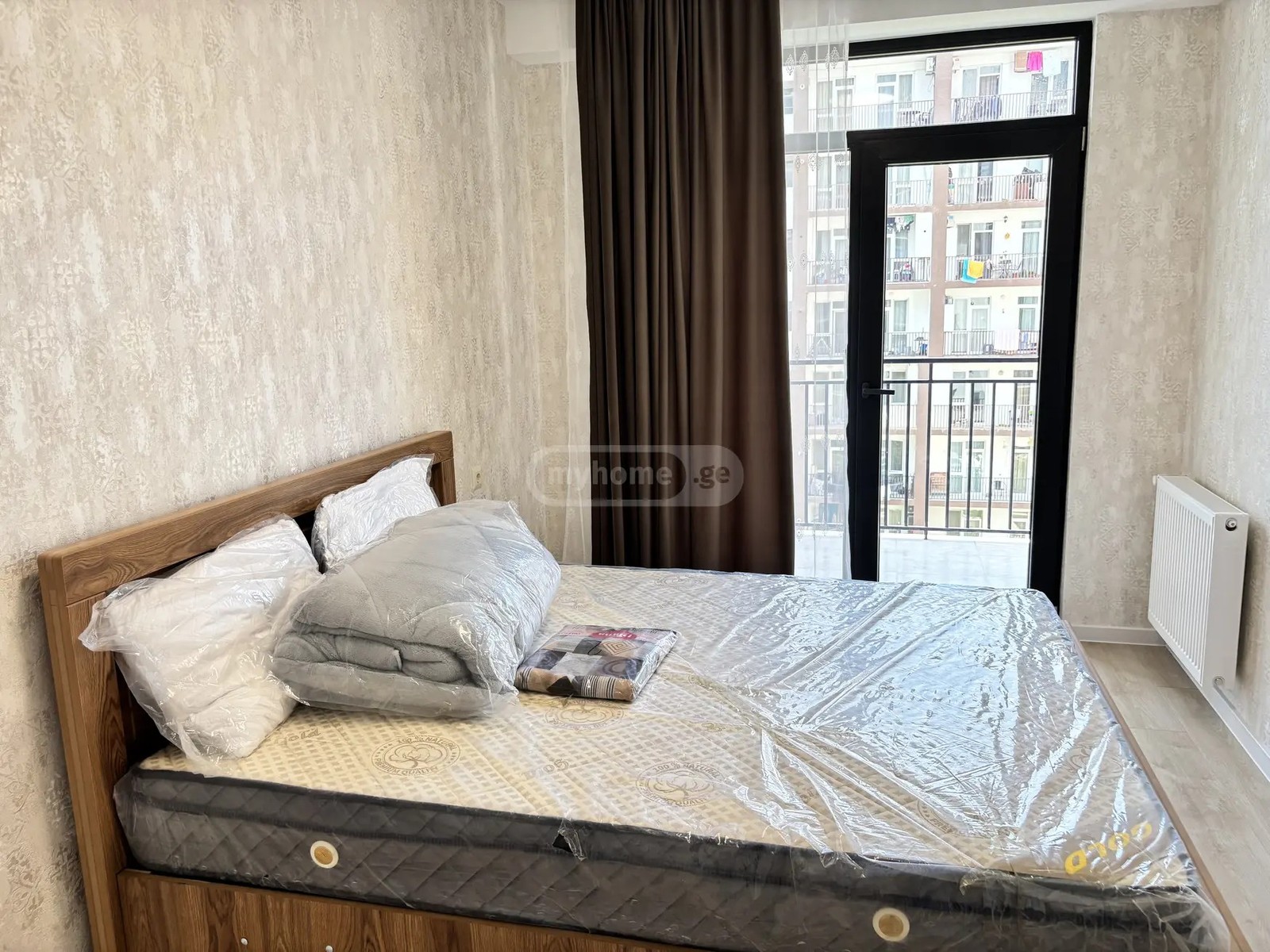 ვეფხისტყაოსნის ქ. 32 - 3 rooms