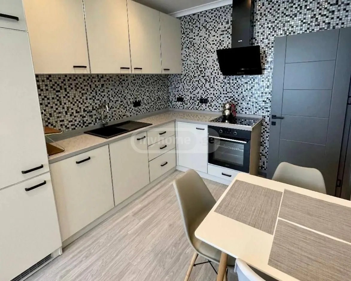 კაჩინსკი ლ. და მ. ქ. 1 - 2 rooms