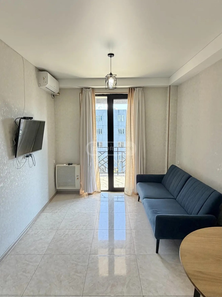 აღმაშენებლის გამზ.  - 2 rooms