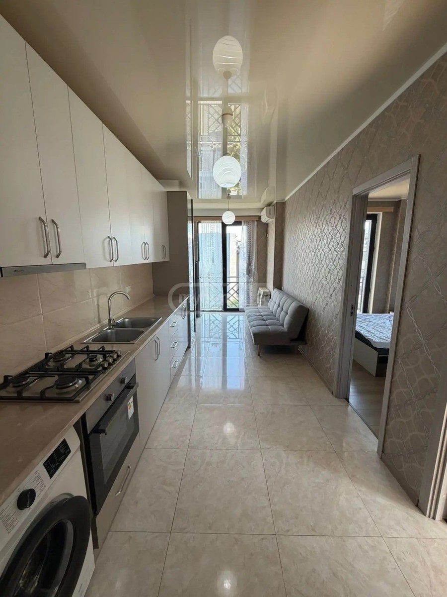 აღმაშენებლის გამზ.  - 3 rooms