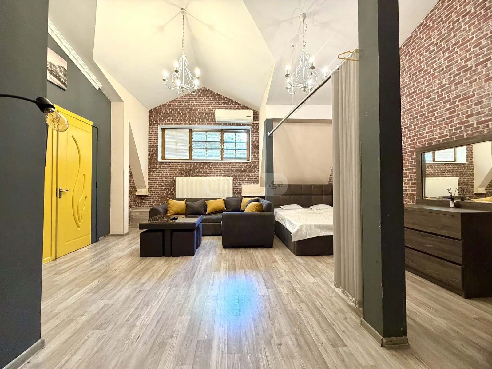 აღმაშენებლის გამზ. 82 - 2 rooms