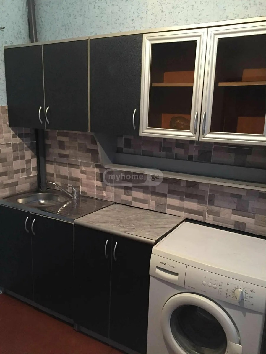 სულხან-საბას გამზ.  - 3 rooms