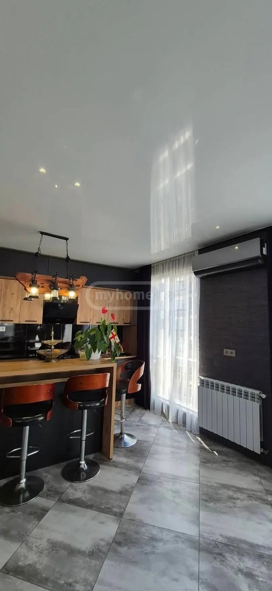აღმაშენებლის ქ. 1 - 4 rooms
