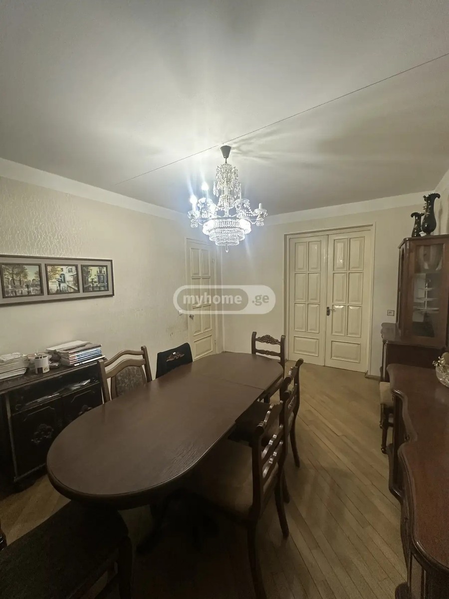 ზესტაფონის ქ. 6 - 3 rooms