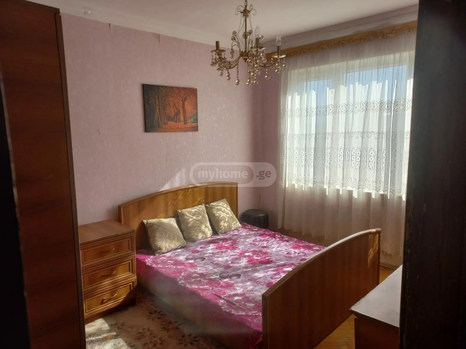აღმაშენებლის გამზ. 0 - 4 rooms