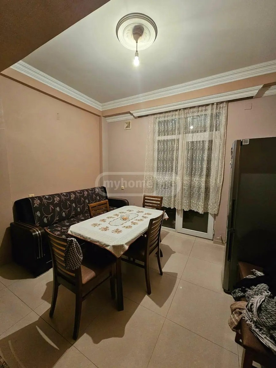 კომახიძე მ. ქ. 157 - 3 rooms
