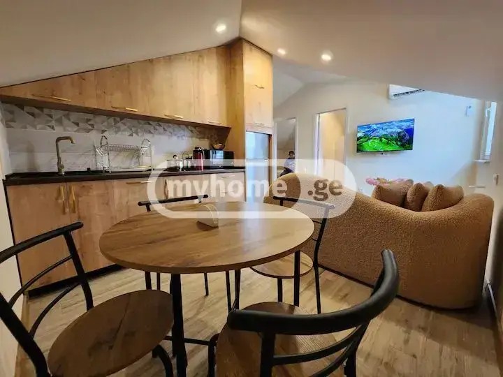 წმინდა ევდემოზ კათოლიკოსის ქ.  - 3 rooms