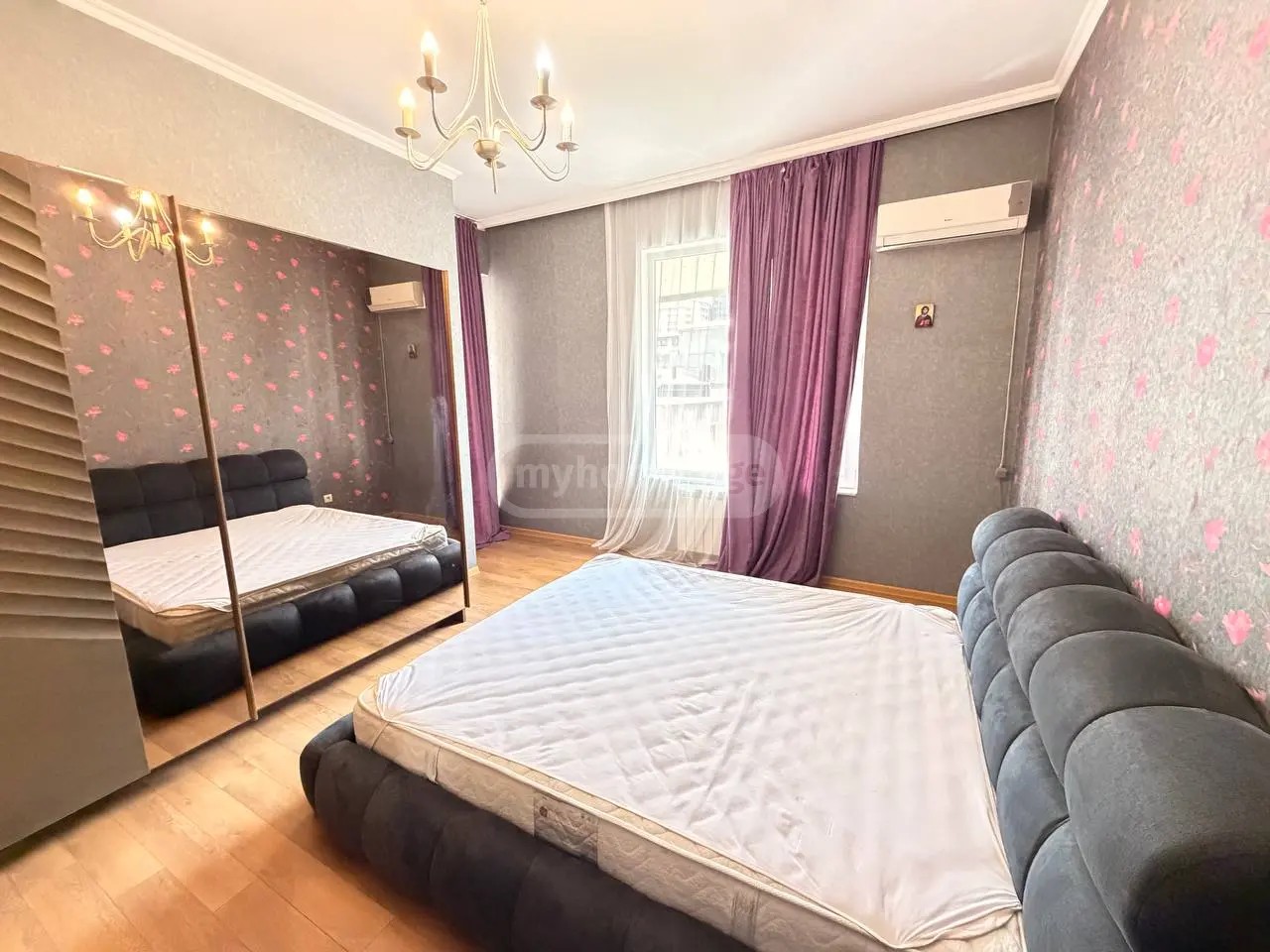 პეკინის გამზ.  - 5 rooms