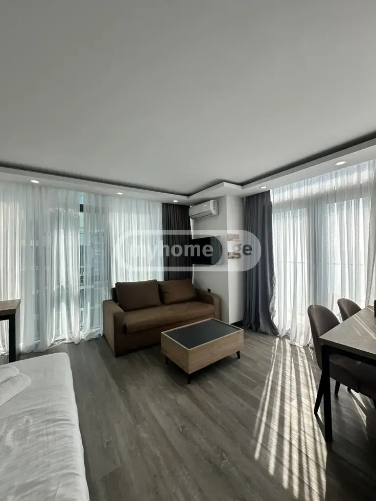 კაჩინსკი ლ. და მ. ქ. 8 - 1 rooms