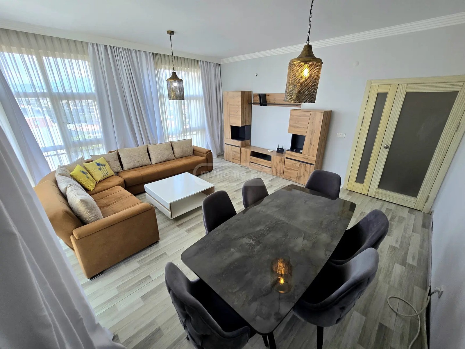 რუსთაველის ქ.  - 3 rooms
