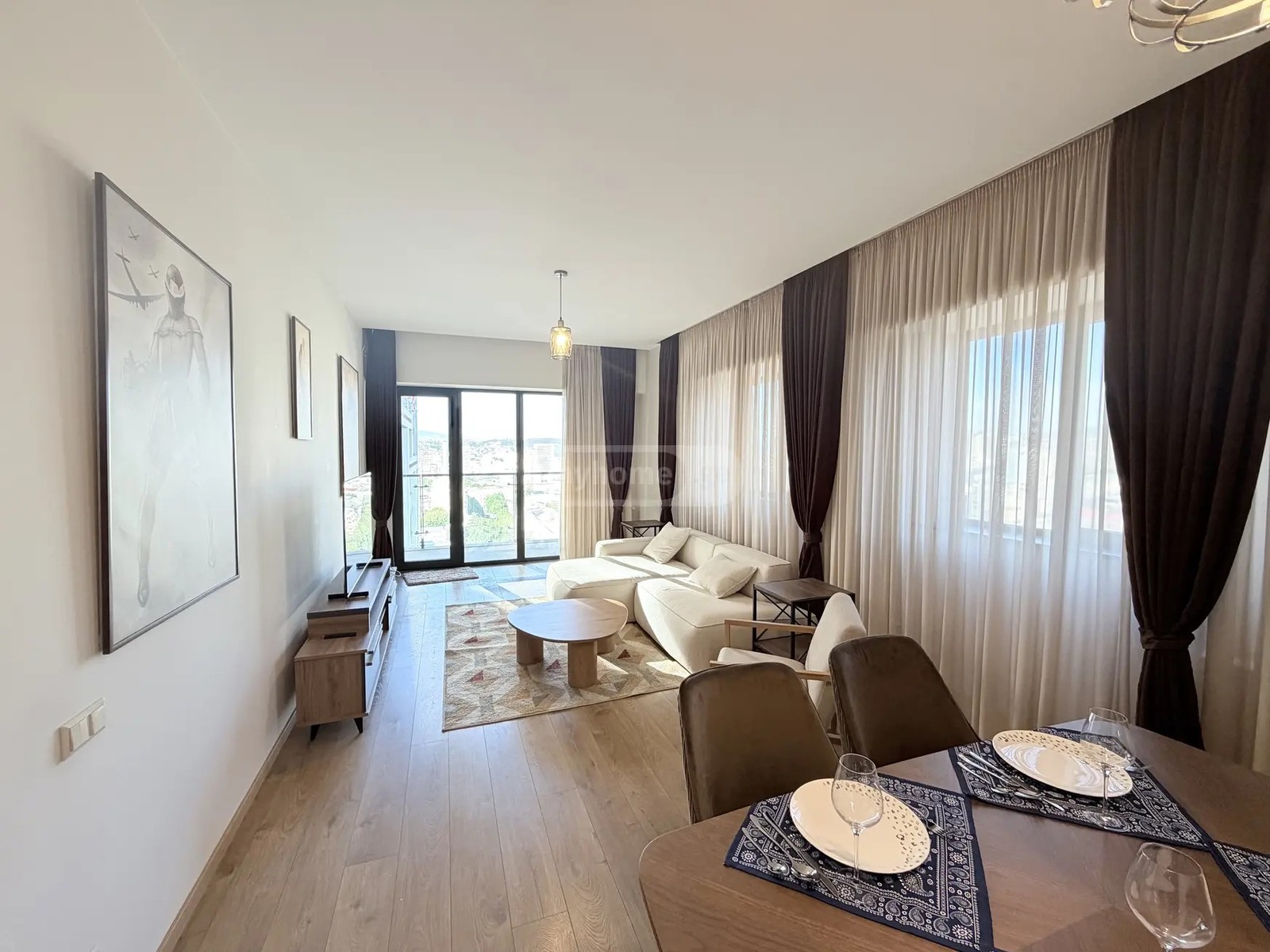 ყაზბეგის გამზ. 15 - 4 rooms