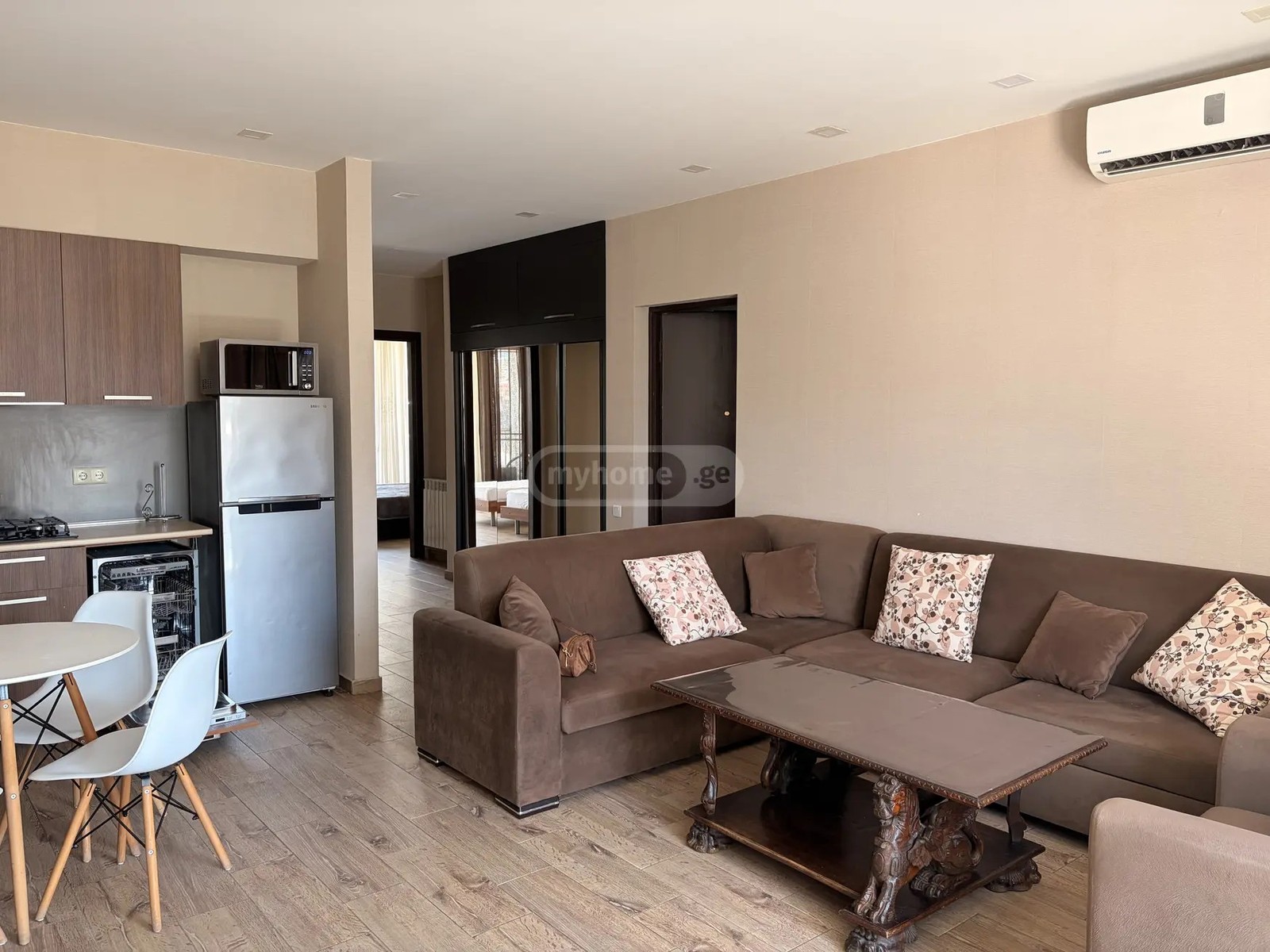 ხიმშიაშვილი შ. ქ.  - 3 rooms