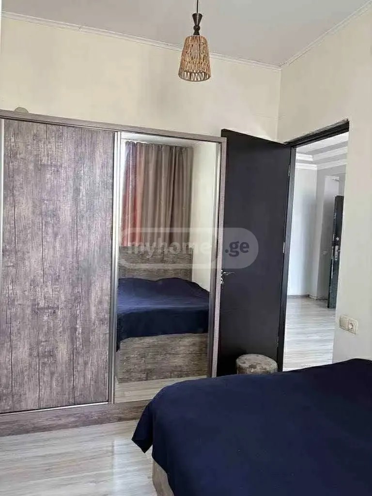 26 მაისის ქ. 93 - 3 rooms