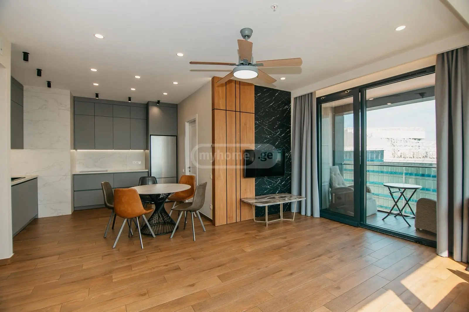 რუსთაველის ქ. 4 - 3 rooms