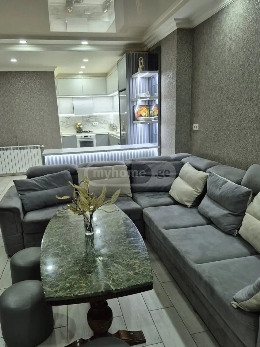 გენერალ ასლან აბაშიძის ქუჩა 10 - 4 rooms