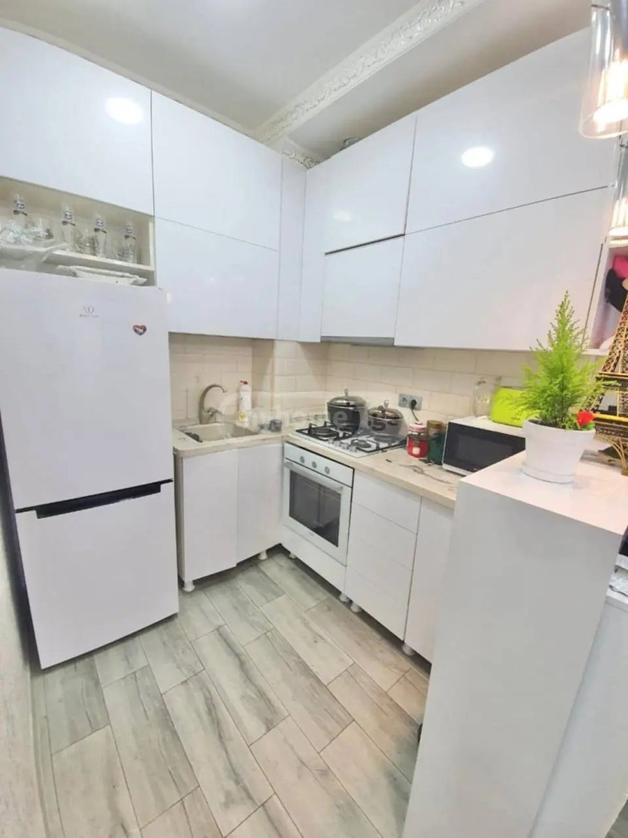 ანგისის II ჩიხი  - 3 rooms
