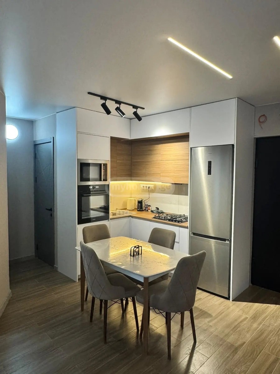 ლორთქიფანიძე გრ. ქ. 6ა - 3 rooms
