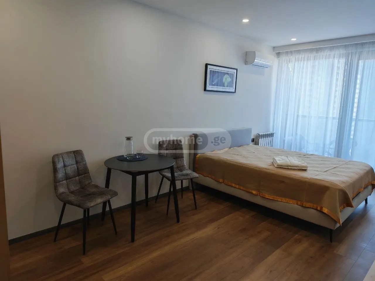აბუსერიძე ტ. ქ. 13 - 1 rooms