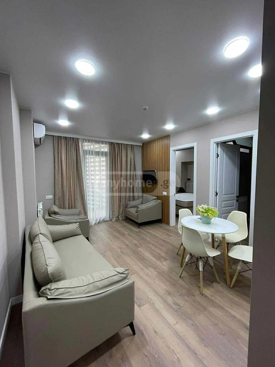 კაჩინსკი ლ. და მ. ქ.  - 3 rooms