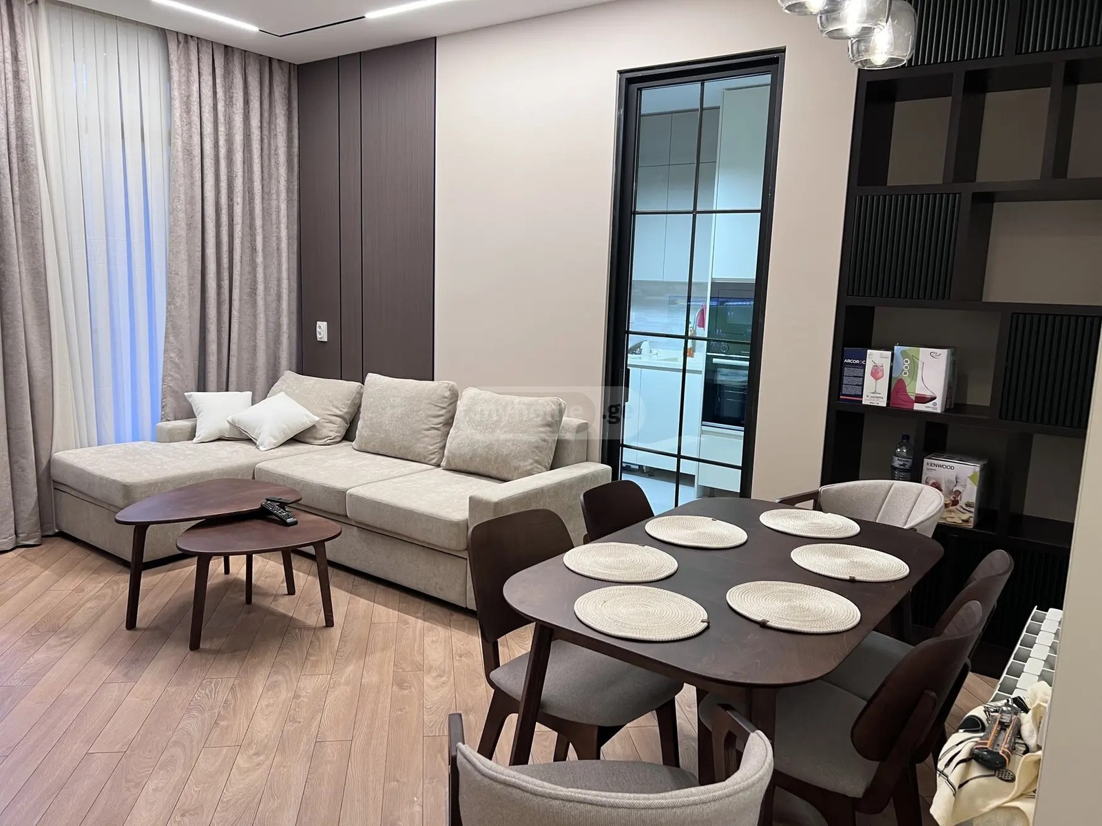 ანგისის 3 ჩიხი 8 - 3 rooms