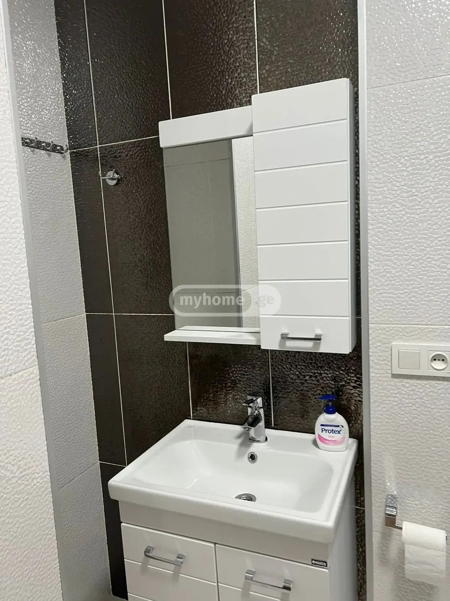 თაყაიშვილი ე. ქ. 37 - 3 rooms