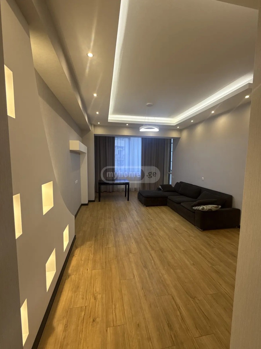 პოლიტკოვსკაია ა. ქ. (ჯიქია) 47 - 3 rooms