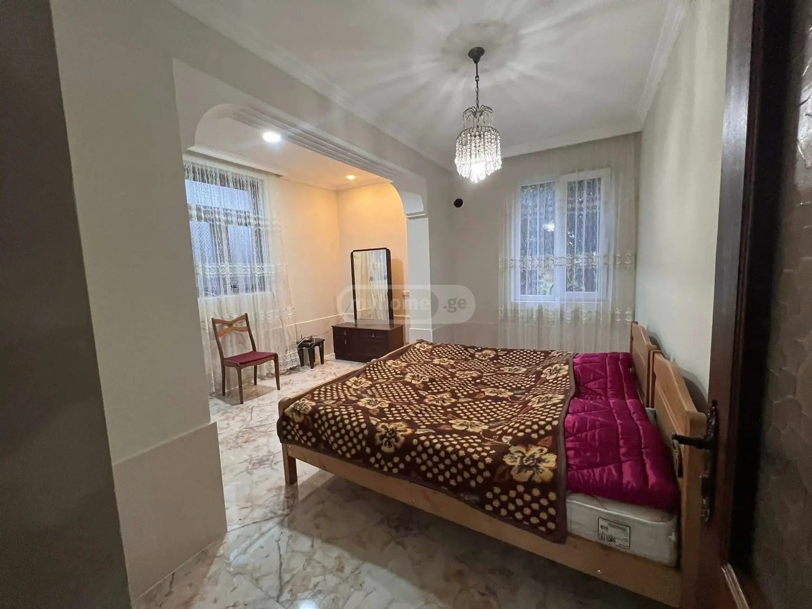 ანგისის ქ. 85 - 3 rooms