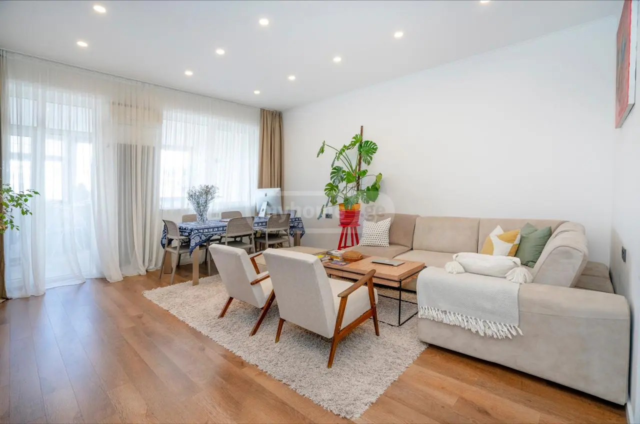 კვერნაძე ბ. ქ. 35 - 3 rooms
