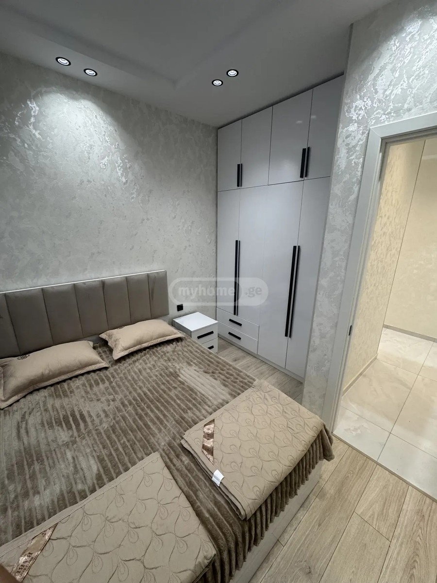 პეტეფი შ. ქ. 2 - 3 rooms
